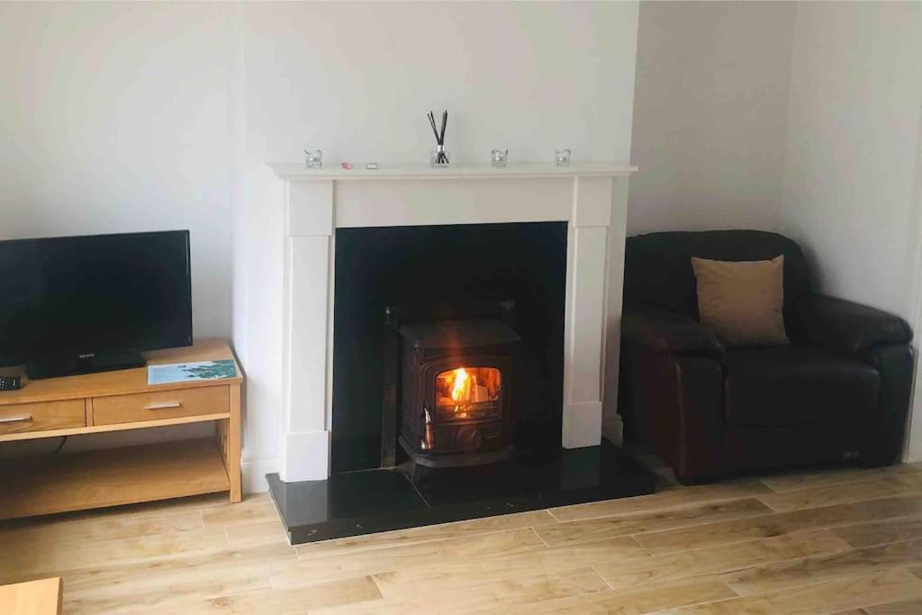 הוילה Townhouse Clifden: Located In The Heart Of Connemara מראה חיצוני תמונה