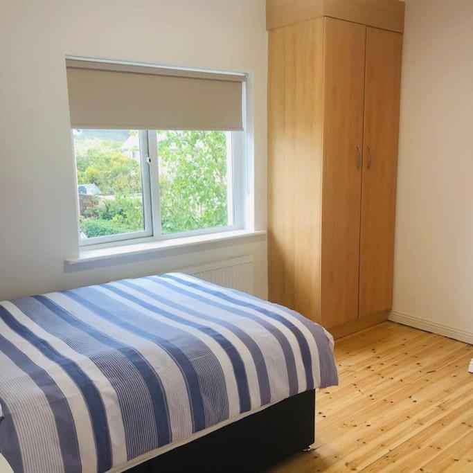 הוילה Townhouse Clifden: Located In The Heart Of Connemara מראה חיצוני תמונה